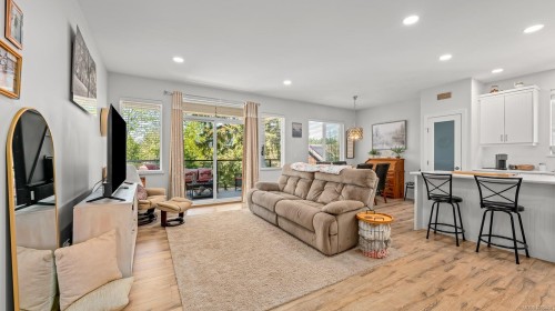 2563 Brookfield Dr, Courtenay, BC 