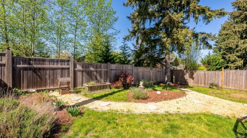 2563 Brookfield Dr, Courtenay, BC 