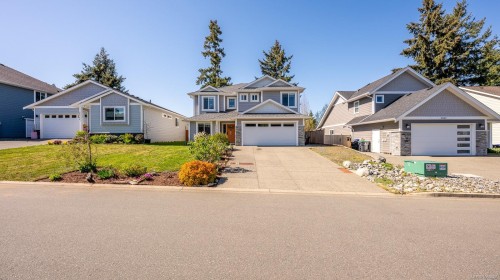 2563 Brookfield Dr, Courtenay, BC 