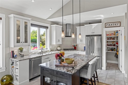 1254 Ormonde Rd, Parksville, BC 