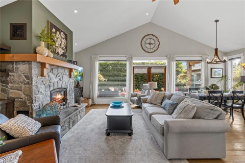 1254 Ormonde Rd, Parksville, BC 