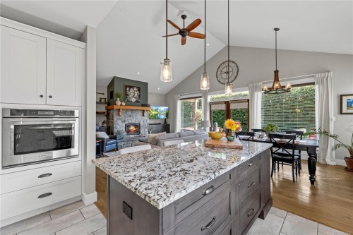 1254 Ormonde Rd, Parksville, BC 