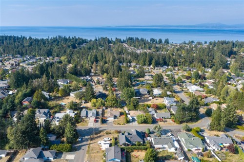 1254 Ormonde Rd, Parksville, BC 