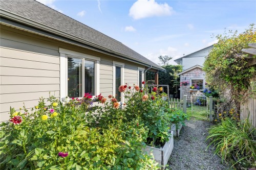 1254 Ormonde Rd, Parksville, BC 