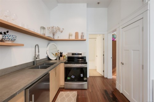 737 Vancouver St, Victoria, BC 