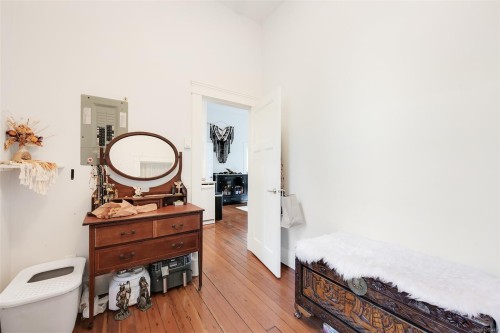 737 Vancouver St, Victoria, BC 