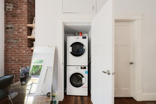 737 Vancouver St, Victoria, BC 