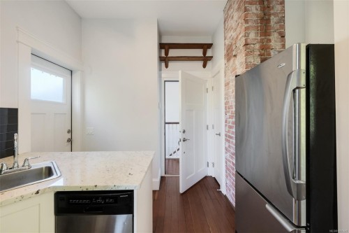 737 Vancouver St, Victoria, BC 