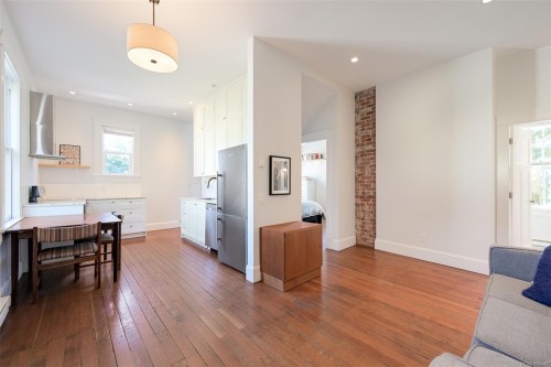 737 Vancouver St, Victoria, BC 
