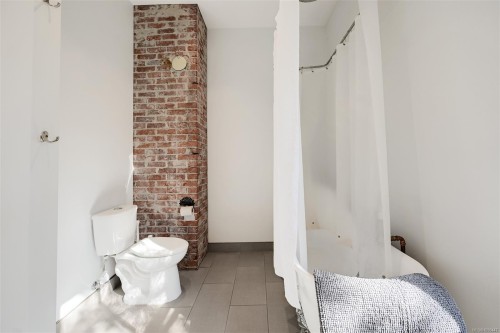 737 Vancouver St, Victoria, BC 