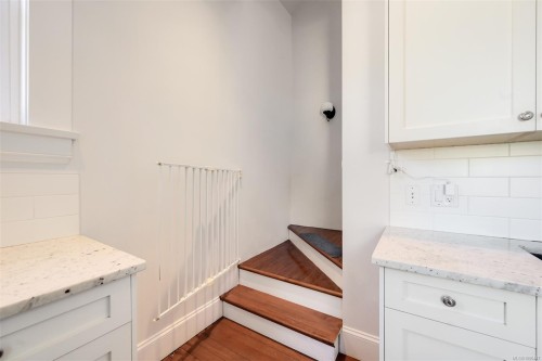 737 Vancouver St, Victoria, BC 