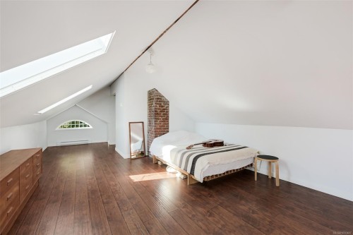 737 Vancouver St, Victoria, BC 