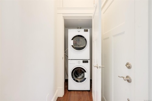 737 Vancouver St, Victoria, BC 