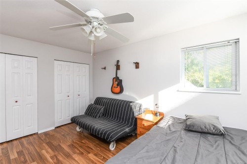 2233 Bolt Ave, Comox, BC 