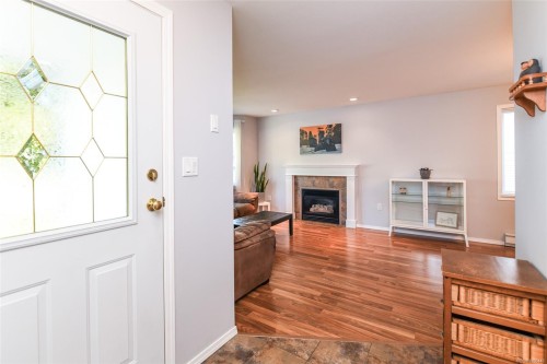2233 Bolt Ave, Comox, BC 