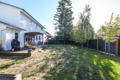 2233 Bolt Ave, Comox, BC 