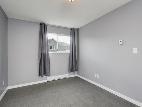 #4-9923 Seventh St, Sidney, BC 