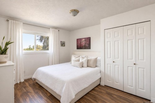 7031 West Saanich Rd, Central Saanich, BC 