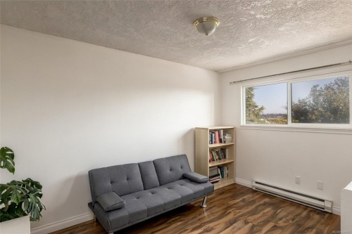 7031 West Saanich Rd, Central Saanich, BC 