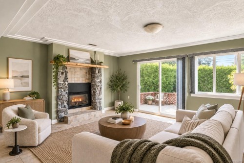 7031 West Saanich Rd, Central Saanich, BC 