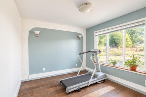 7031 West Saanich Rd, Central Saanich, BC 