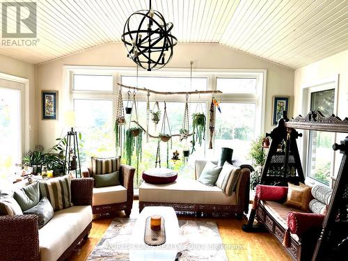 155 Meadowland Crescent, Milton, ON 
