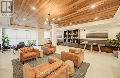 614 - 320 Plains Road E, Burlington, ON 