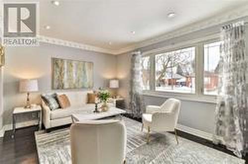 MAIN FLOOR - 4 PRINCEMERE CRESCENT , Toronto, Ontario M1R 3W9 4