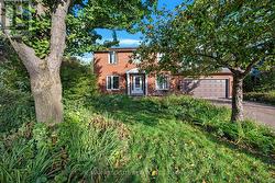68 COUNTRY CLUB DRIVE Ottawa, ON K1V 9Y7