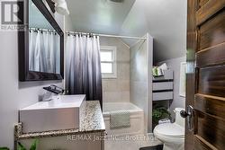 4-Piece Bathroom on 2nd Floor - 