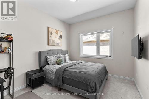 6 Henderson Street, Essa, ON 