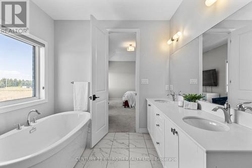 6 Henderson Street, Essa, ON 