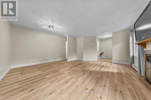 6 - 7 Timberview Way, Ottawa, ON 