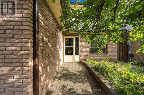 516 Creekview Circle, Pickering, ON 