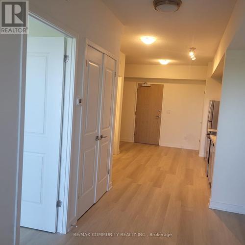 212 - 2825 JANE STREET , Toronto, Ontario M3N 0A8 2