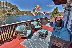 Upper deck - 