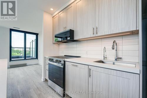 408 - 2946 DUNDAS STREET W , Toronto, Ontario M6P 1Y8 5
