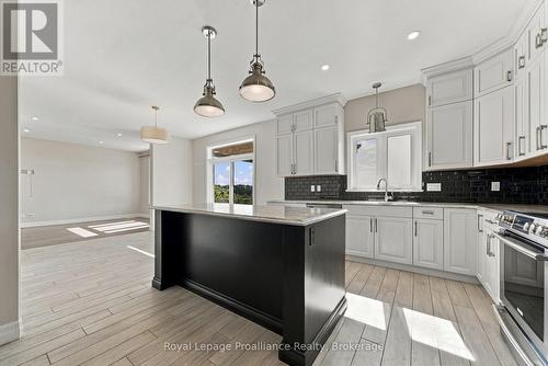 23 Crews Crescent, Quinte West (Murray Ward), ON 