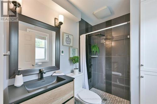Main flr 3 pce bathroom - 29 Topham Road, Toronto, ON 