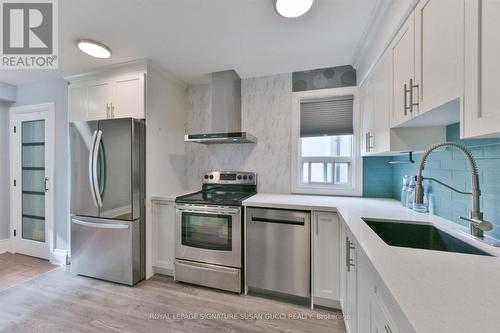 Renovated kitchen ideal for family living - 29 Topham Road, Toronto, ON 