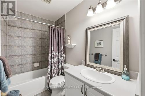 16 Red Haven Drive, Grimsby, ON 