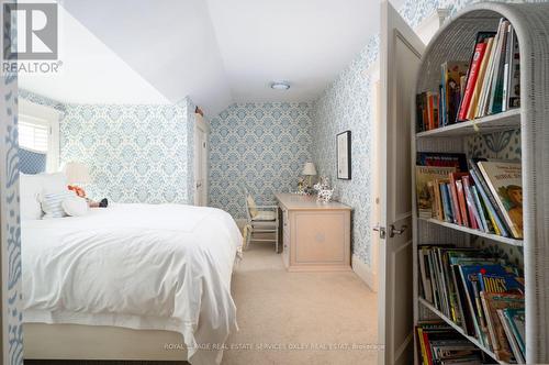 107 Roxborough Street W, Toronto, ON 