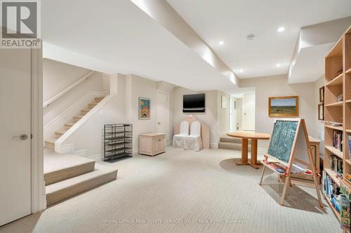 107 Roxborough Street W, Toronto, ON 