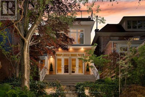 107 Roxborough Street W, Toronto, ON 
