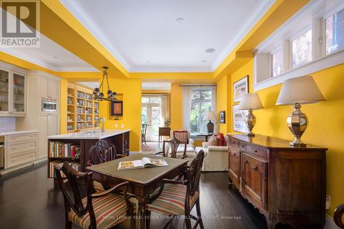 107 Roxborough Street W, Toronto, ON 