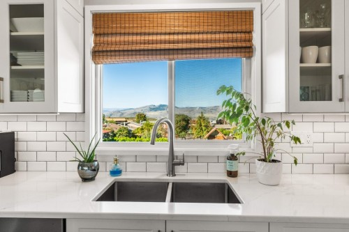 5664 L & A Road, Vernon, BC 