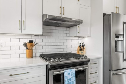 5664 L & A Road, Vernon, BC 