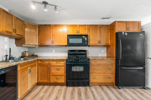5664 L & A Road, Vernon, BC 