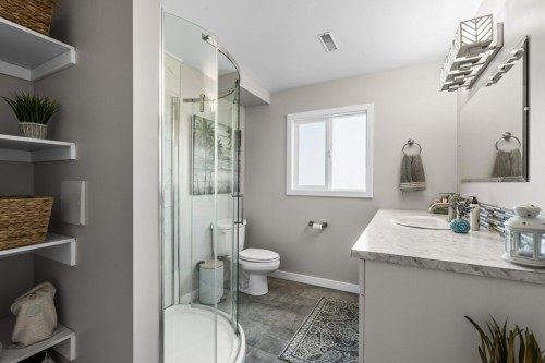 5664 L & A Road, Vernon, BC 