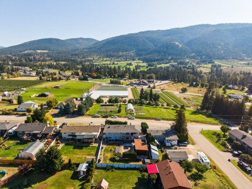 5664 L & A Road, Vernon, BC 